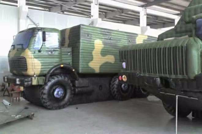 赤坎大型军事车